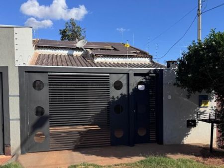 Casa-Térrea em Jardim Parati II