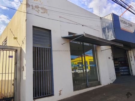 Sala / Salão / Loja em Centro