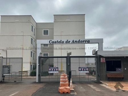 Apartamento em Pioneiros