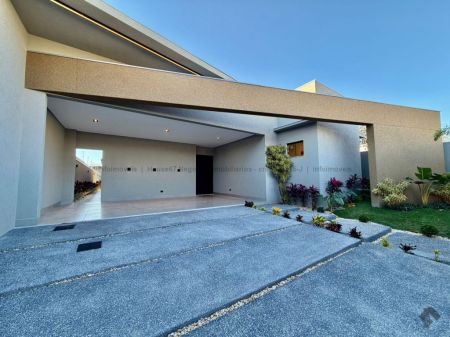 Casa-Térrea em Carandá