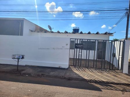 Casa-Térrea em Centro