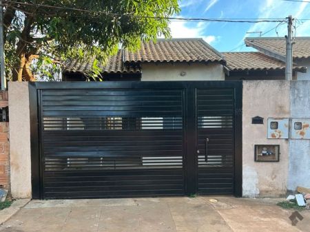 Casa-Térrea em Nova Campo Grande