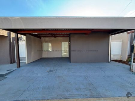 Casa-Térrea-Condomínio em Tijuca