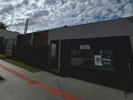 Casa-Térrea em Vila Ipiranga