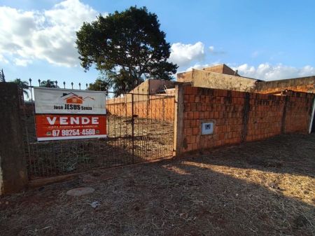 Terreno em Parque Rita Vieira