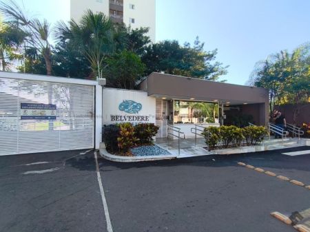 Apartamento em Seminário