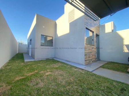 Casa-Térrea em Residencial Figueiras do Parque
