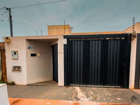 Casa-Térrea em Jardim São Conrado
