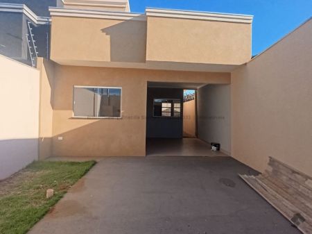 Casa-Térrea em Jardim Santa Emília