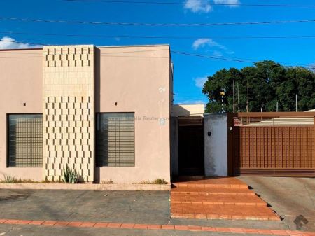 Casa Comercial em Jardim Climax
