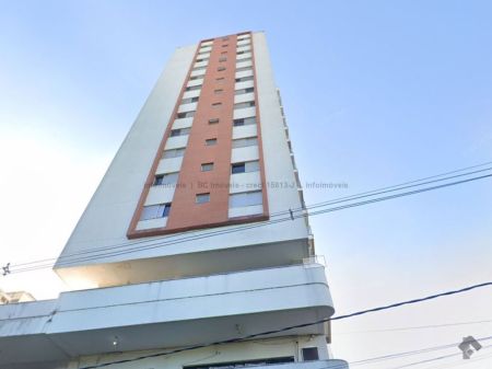 Apartamento em Centro