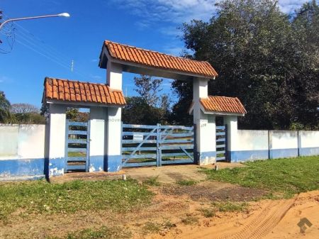 Chácara em Chácara das Mansões