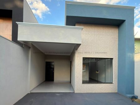 Casa-Térrea em Aero Rancho