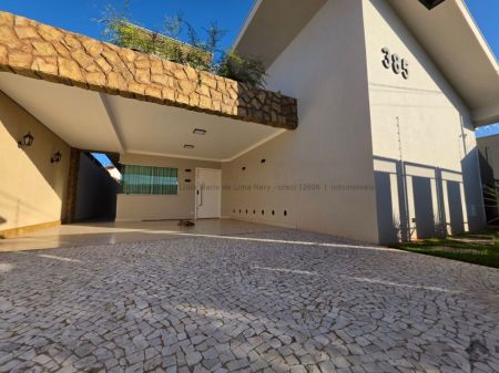 Casa-Térrea em Carandá Bosque I