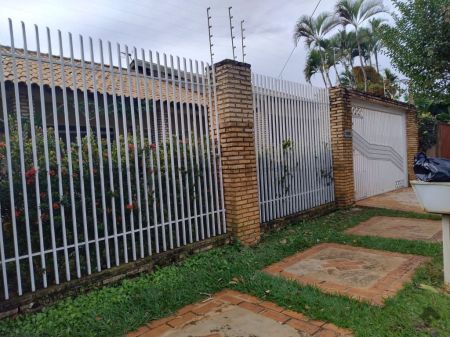 Casa-Térrea em Rita Vieira