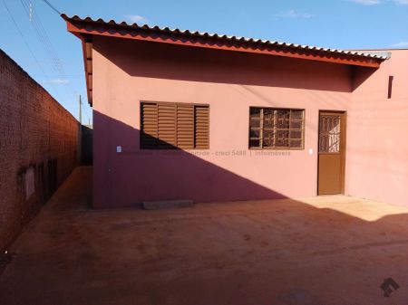 Casa-Térrea em Jardim Inápolis