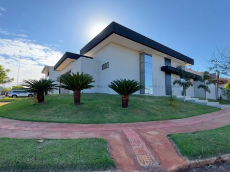 Casa-Térrea-Condomínio em Residencial Porto Madero