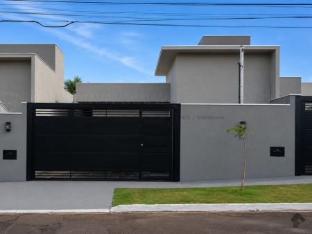 Casa-Térrea em Guanandi