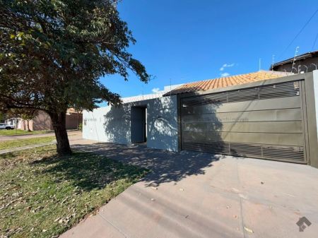 Casa-Térrea em Monte Castelo