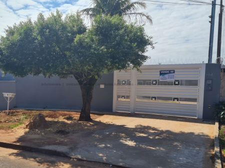 Casa-Térrea em Vila Santa Luzia