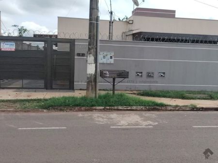 Casa-Térrea-Condomínio em Nova Campo Grande