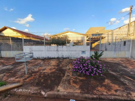 Casa-Térrea em Vila Alba