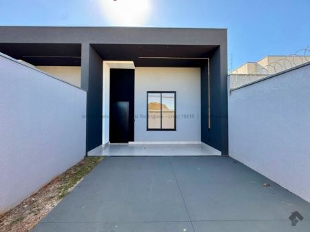 Casa-Térrea em Vila Vilas Boas