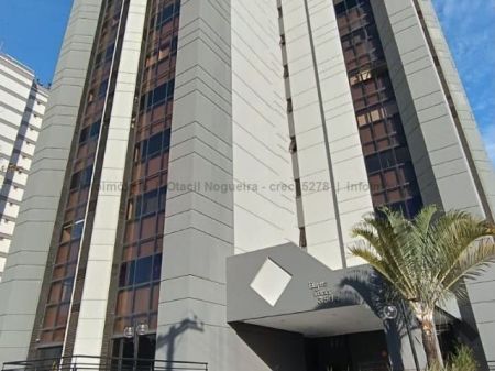 Sala / Salão / Loja em Centro