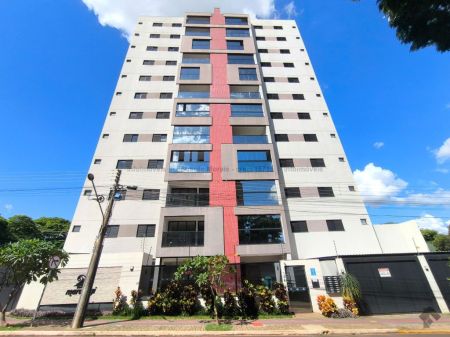 Apartamento em Jardim Tropical