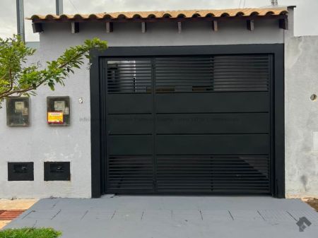 Casa-Térrea em Jardim Panamá