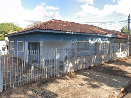Casa-Térrea em Vila Alba