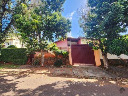 Casa-Térrea em Jardim Seminário