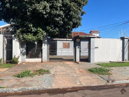 Casa de Vila em Vila Sobrinho