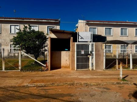 Apartamento em Jardim Centro Oeste