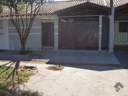 Casa-Térrea em Mata do Jacinto
