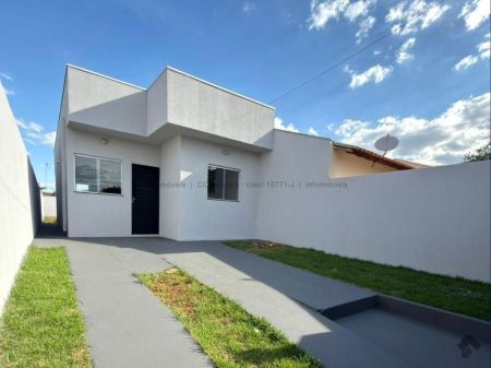 Casa-Térrea em Jardim Columbia