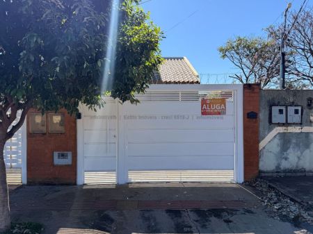 Casa-Térrea em Vila Adelina