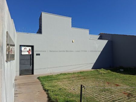 Casa-Térrea-Condomínio em Lar do Trabalhador