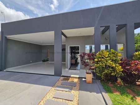 Casa-Térrea em Loteamento Água Limpa Park