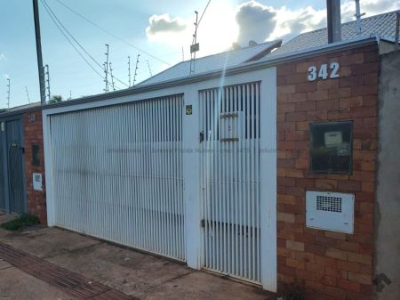 Casa-Térrea em Vila Marcos Roberto