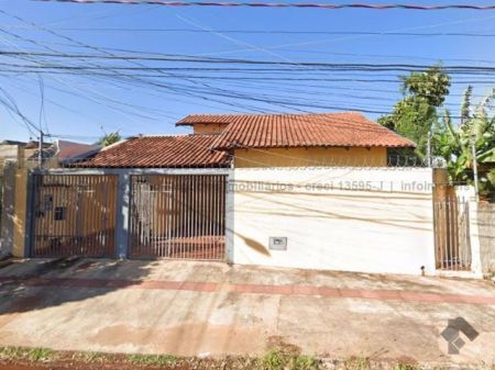 Casa-Térrea em Vila Vilas Boas