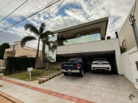 Sobrado-Condomínio em Pq. Residencial Damha III