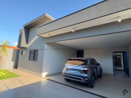 Casa-Térrea em Parque Alvorada