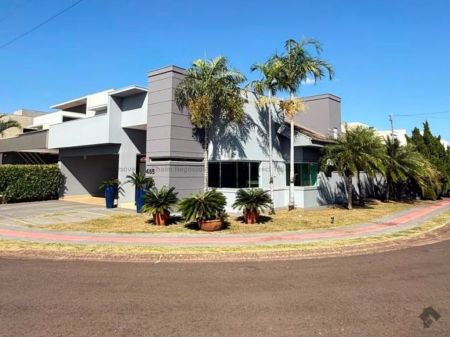 Casa-Térrea-Condomínio em Pq. Residencial Damha II
