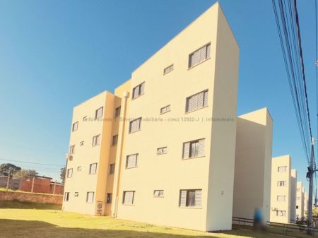 Apartamento em Aero Rancho