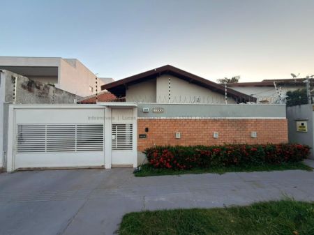Casa-Térrea em Carandá Bosque II
