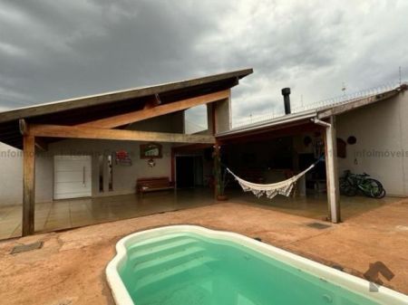 Casa Comercial em Loteamento Paraíso do Lageado