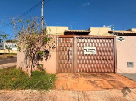 Casa-Térrea em Rita Vieira