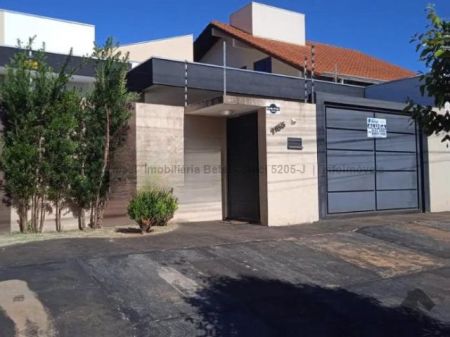 Casa-Térrea em Parque Alvorada