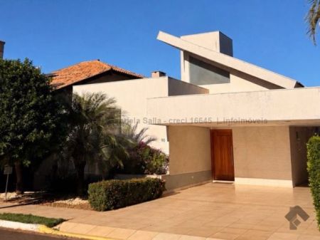 Casa-Térrea-Condomínio em Villas Park Residence